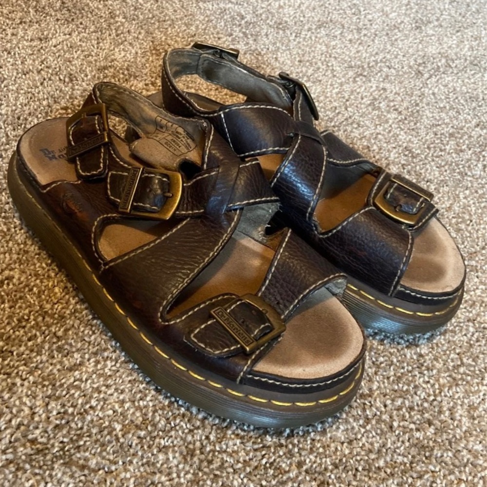 Dr. Martens 8209 sandals
